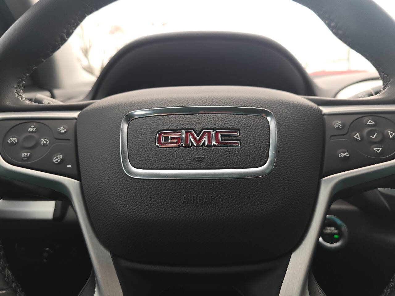 Used 2023 GMC Terrain SLT image 23