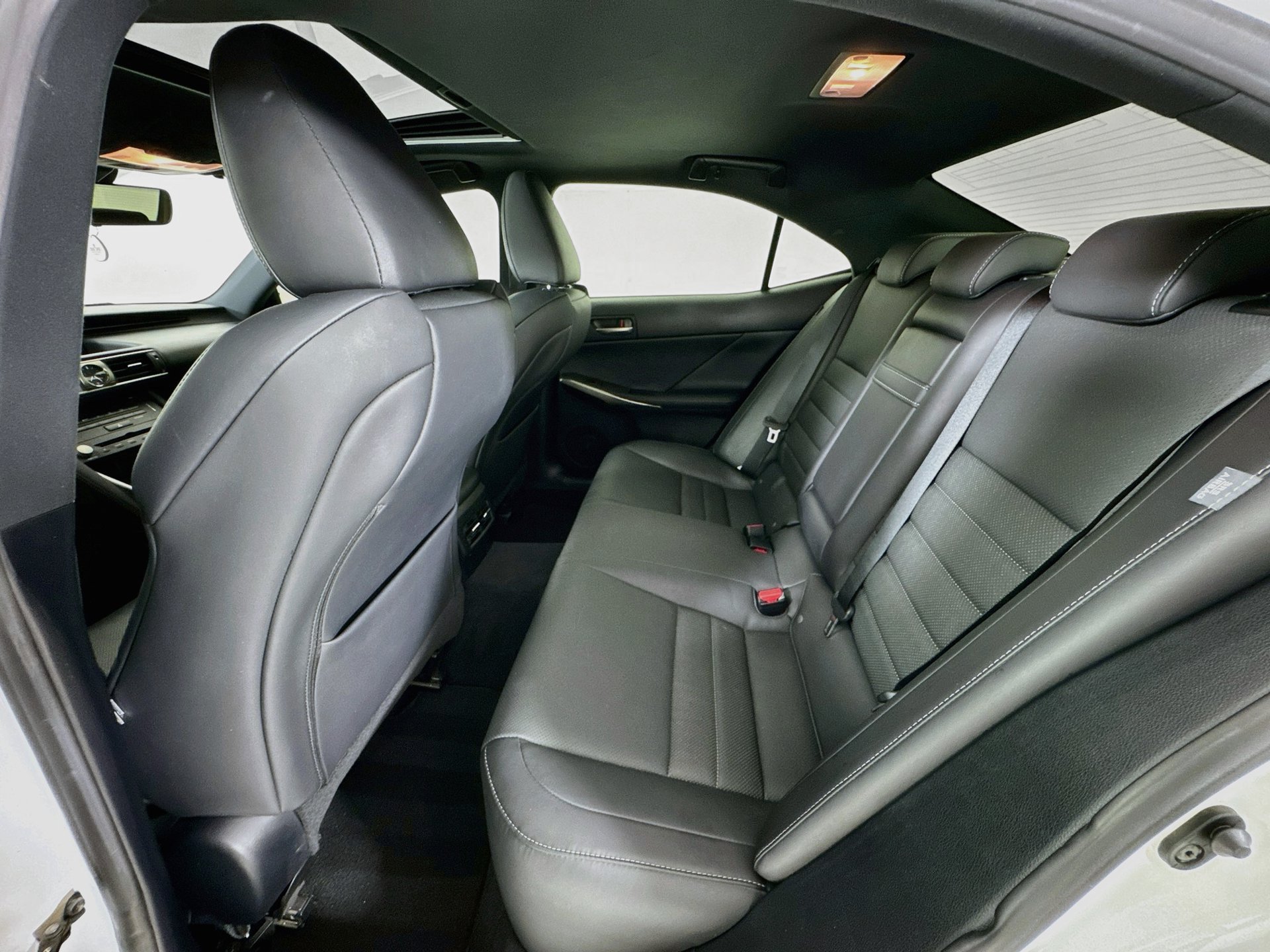 Used 2018 Lexus IS 350 F Sport RWD image 27