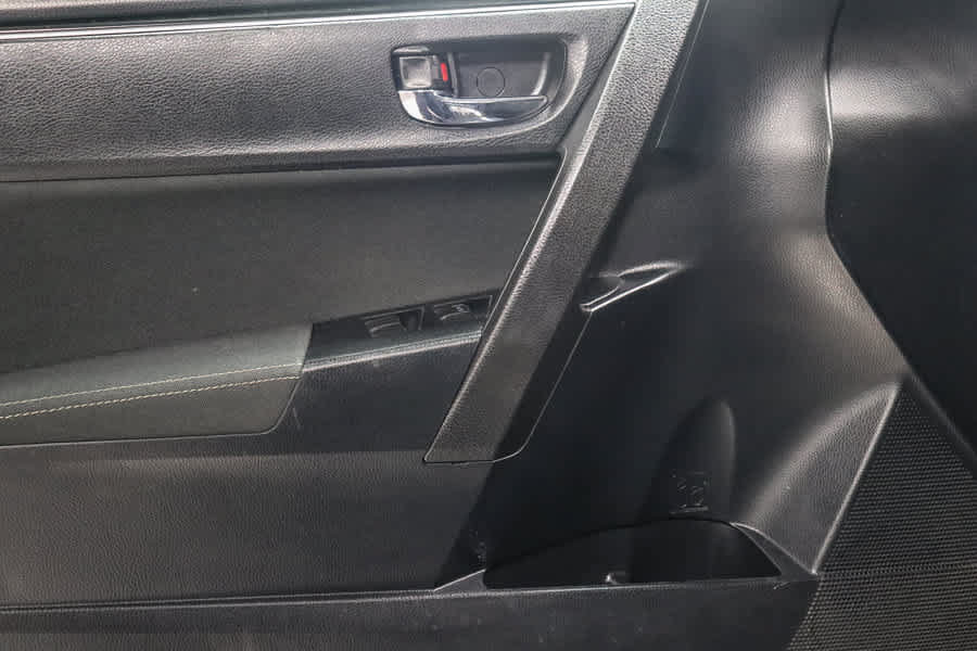 Certified 2019 Toyota Corolla LE FWD image 23