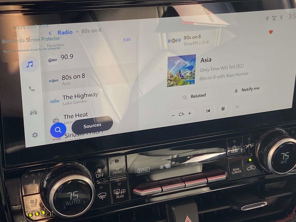 Used 2026 Toyota Highlander Limited image 28