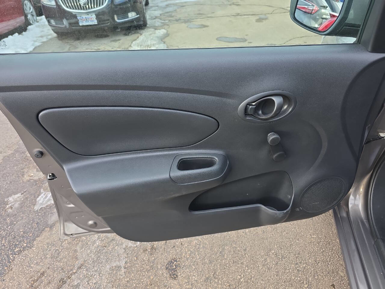 Used 2016 Nissan Versa S Plus image 8