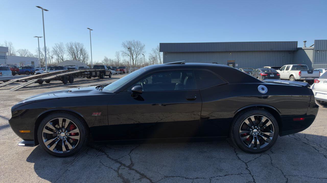 Used 2014 Dodge Challenger SRT8 w/ Harman/Kardon Audio Group image 10