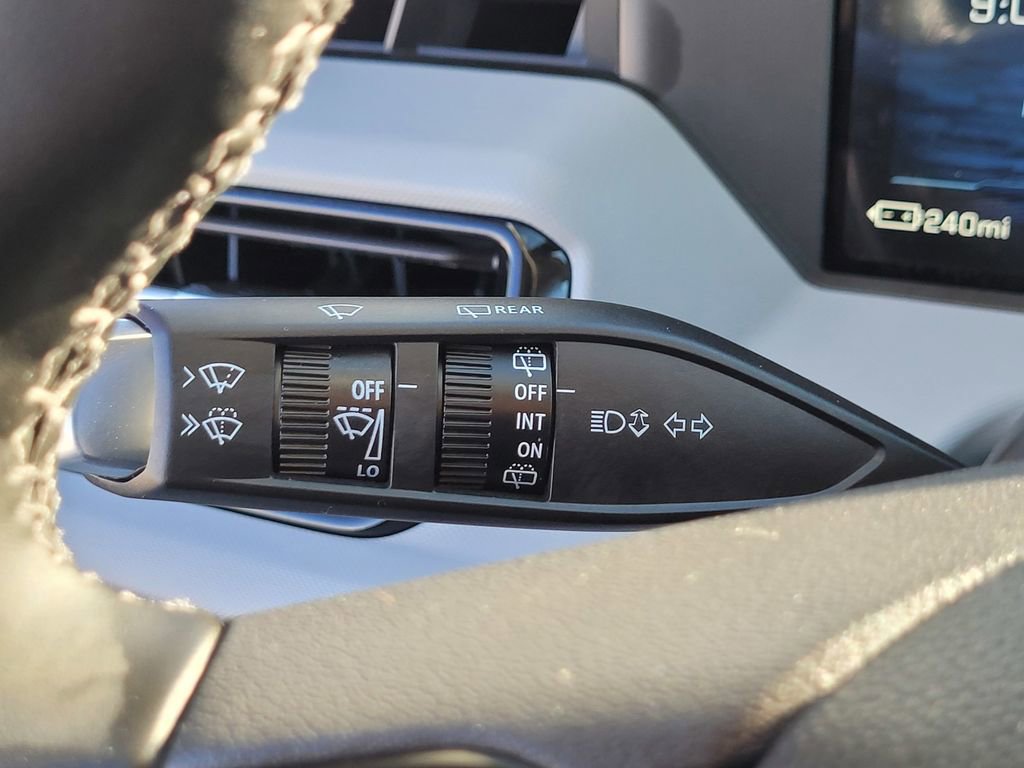 New 2027 Chevrolet Bolt LT w/ Comfort Package image 18