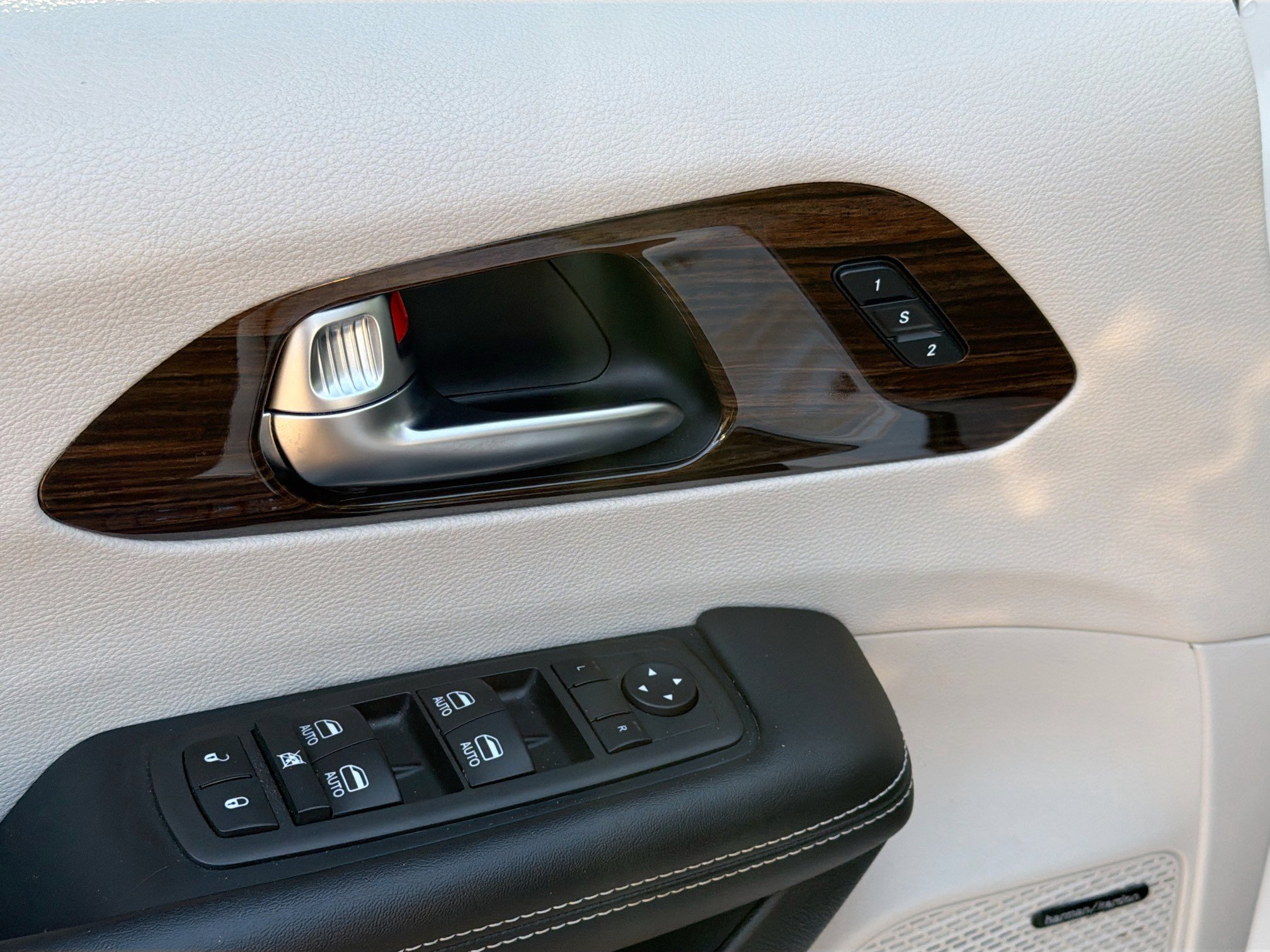 Used 2022 Chrysler Pacifica Limited image 23