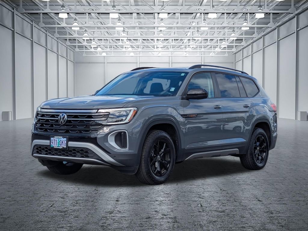 Used 2025 Volkswagen Atlas Peak Edition SE image 9