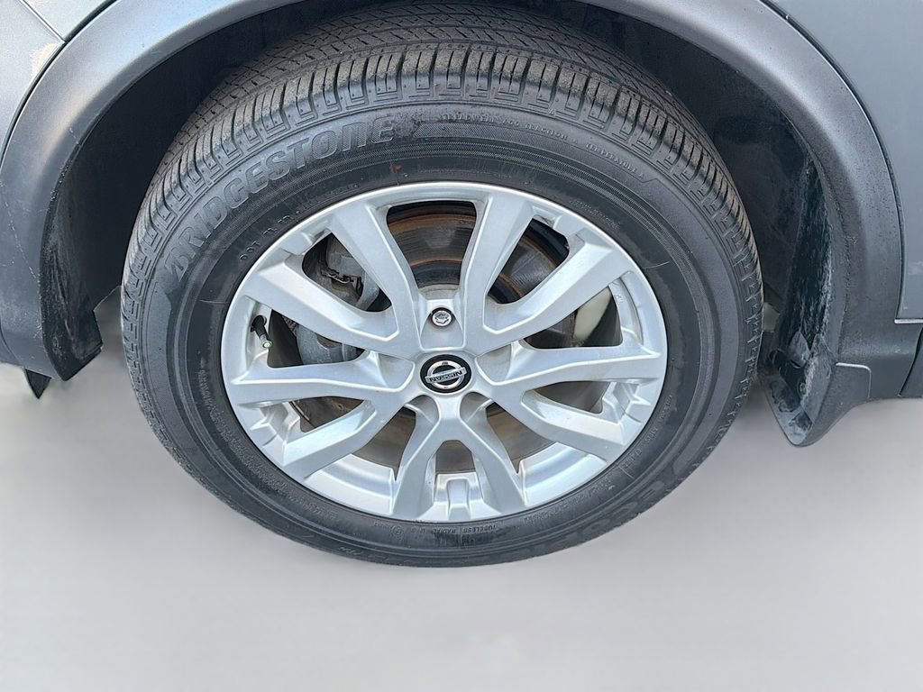 Used 2021 Nissan Rogue Sport S image 29