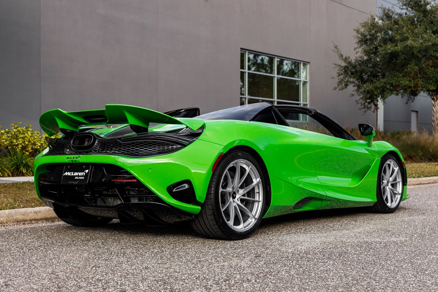 Used 2026 McLaren 750S Spider image 10