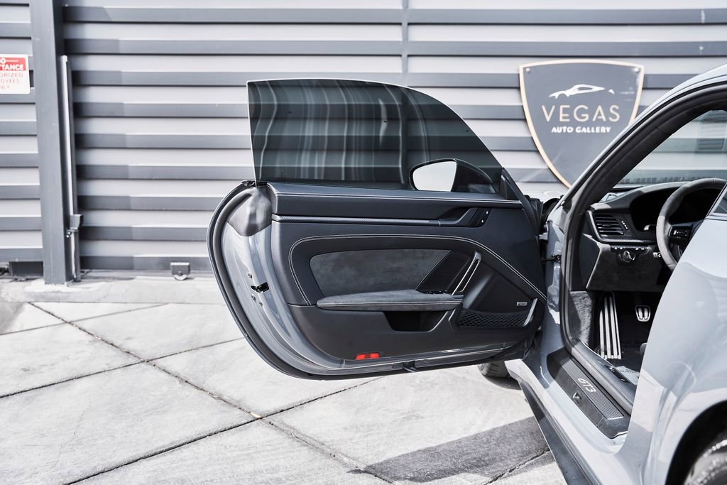 Used 2025 Porsche 911 GT3 image 30