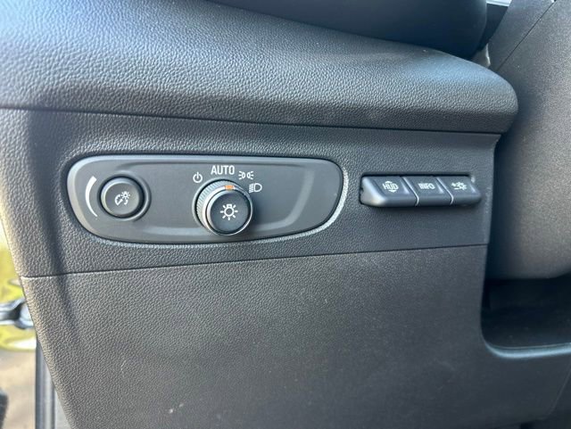 Used 2022 Buick Envision Essence w/ Technology Package I AWD/4WD image 14