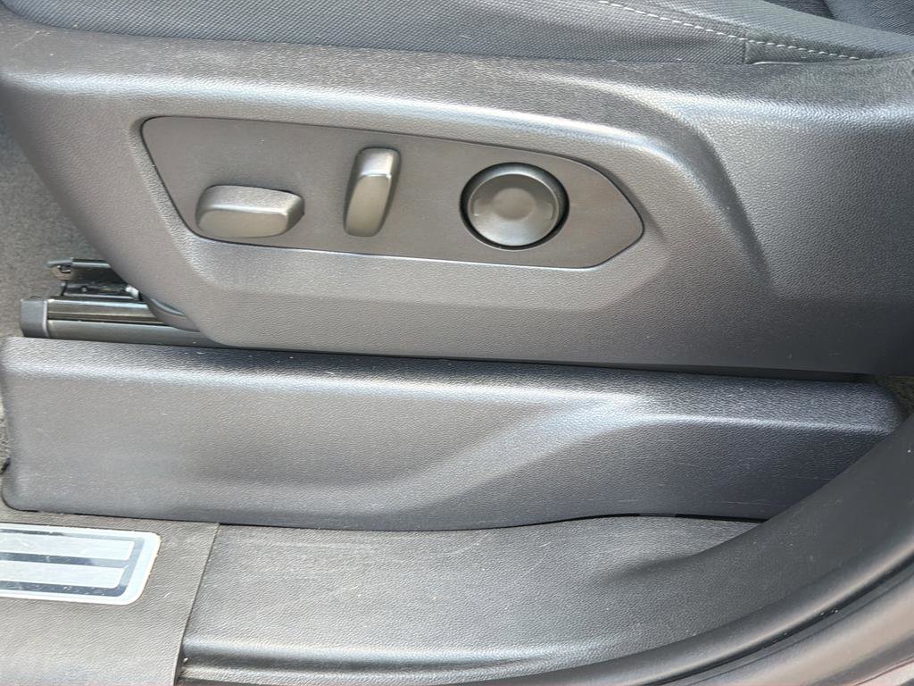 Used 2023 Chevrolet Silverado 1500 LT image 21
