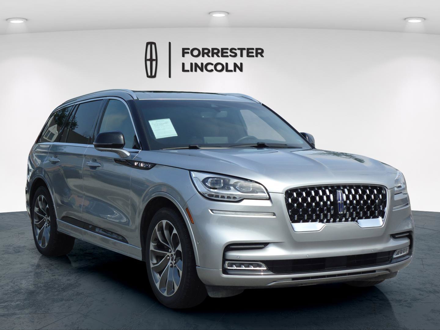 Certified 2023 Lincoln Aviator Grand Touring w/ Equipment Group 301A AWD/4WD image 1