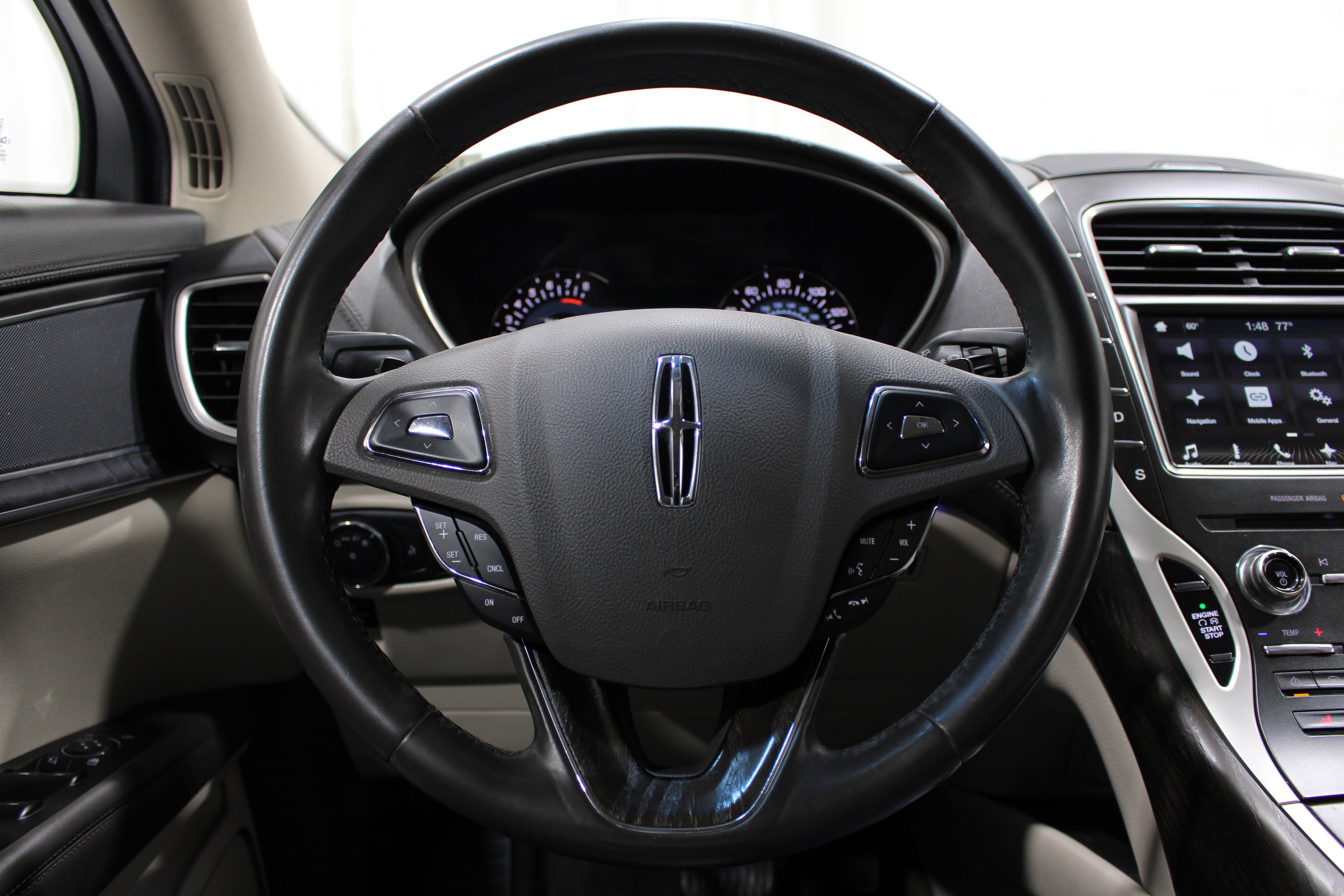 Used 2017 Lincoln MKX Select w/ Select Plus Package image 10