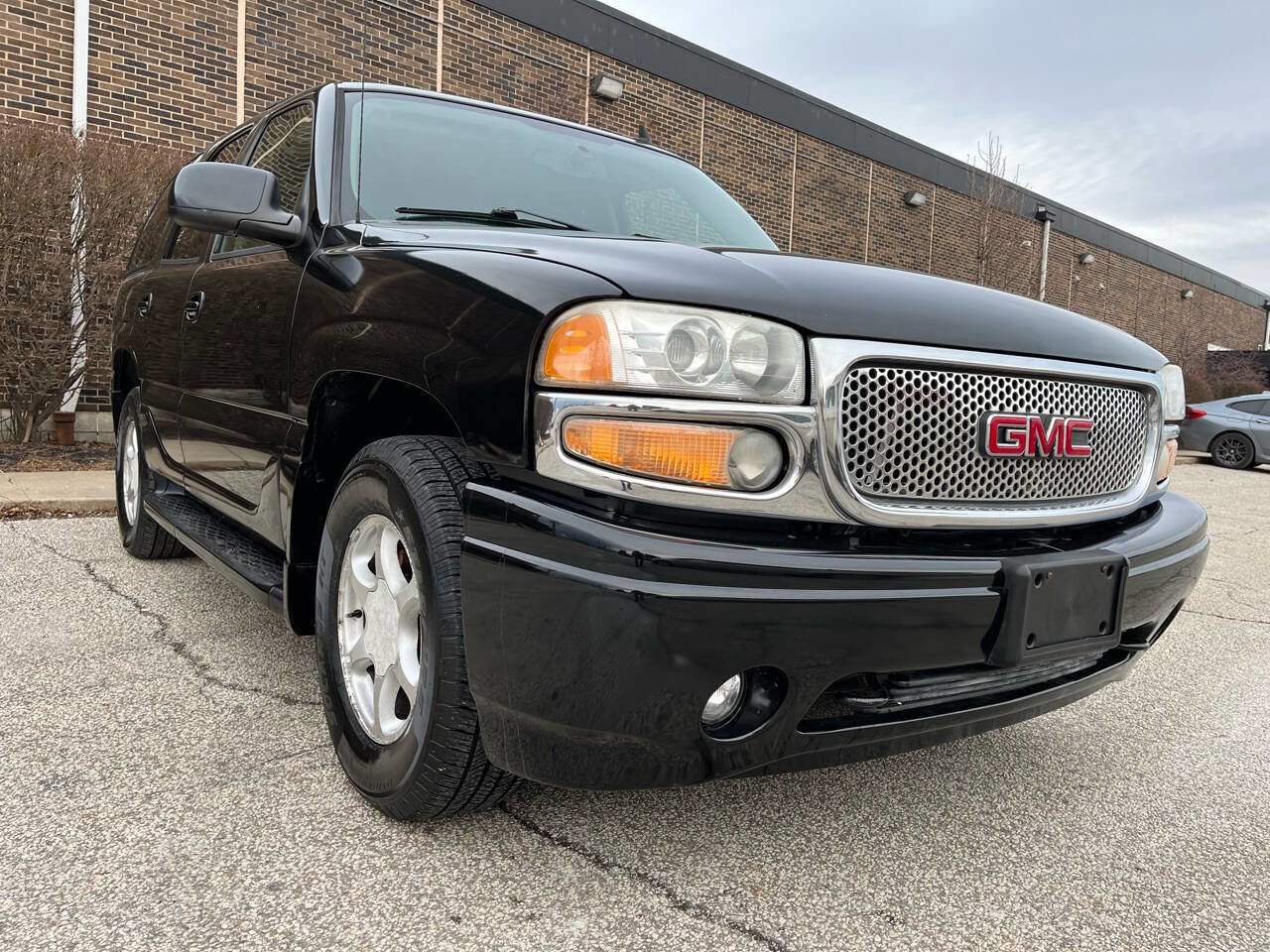 Used 2006 GMC Yukon Denali image 1