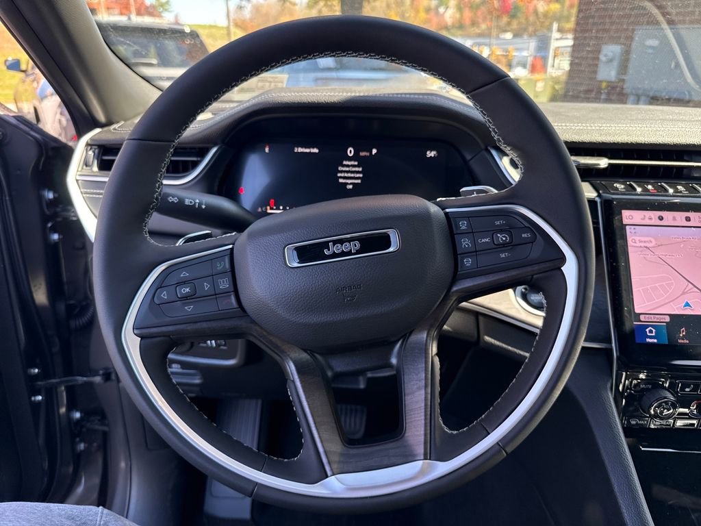 New 2025 Jeep Grand Cherokee Laredo X w/ Luxury Tech Group I image 14