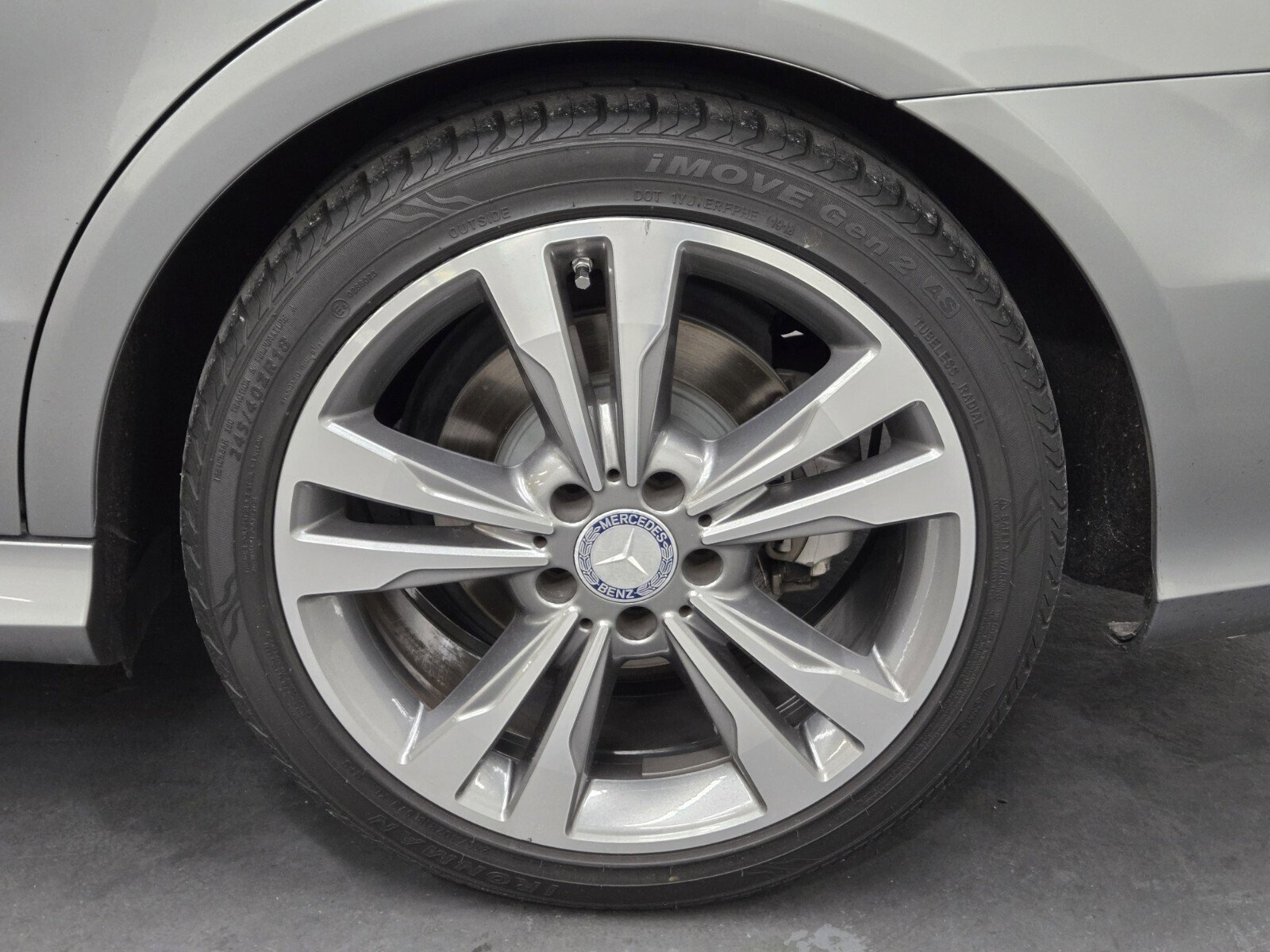 Used 2015 Mercedes-Benz E 350 Sedan image 5