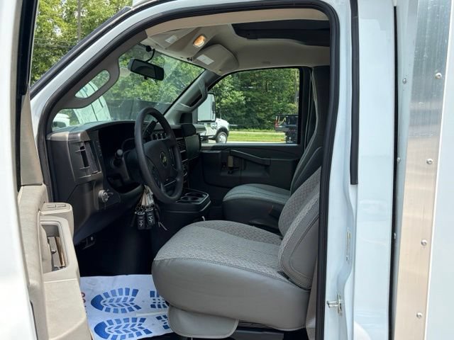 New 2026 Chevrolet Express 3500 w/ Power Convenience Package RWD image 15