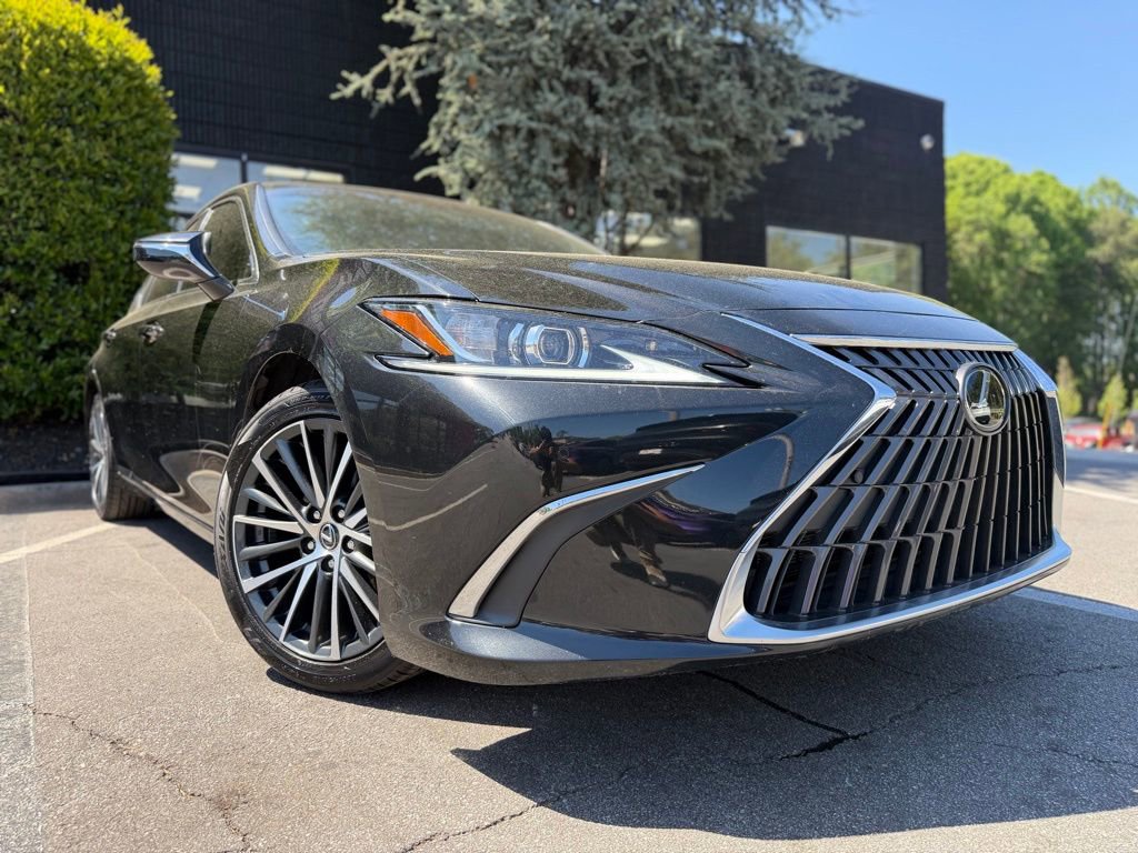 Used 2025 Lexus ES 300h w/ Premium Package image 8