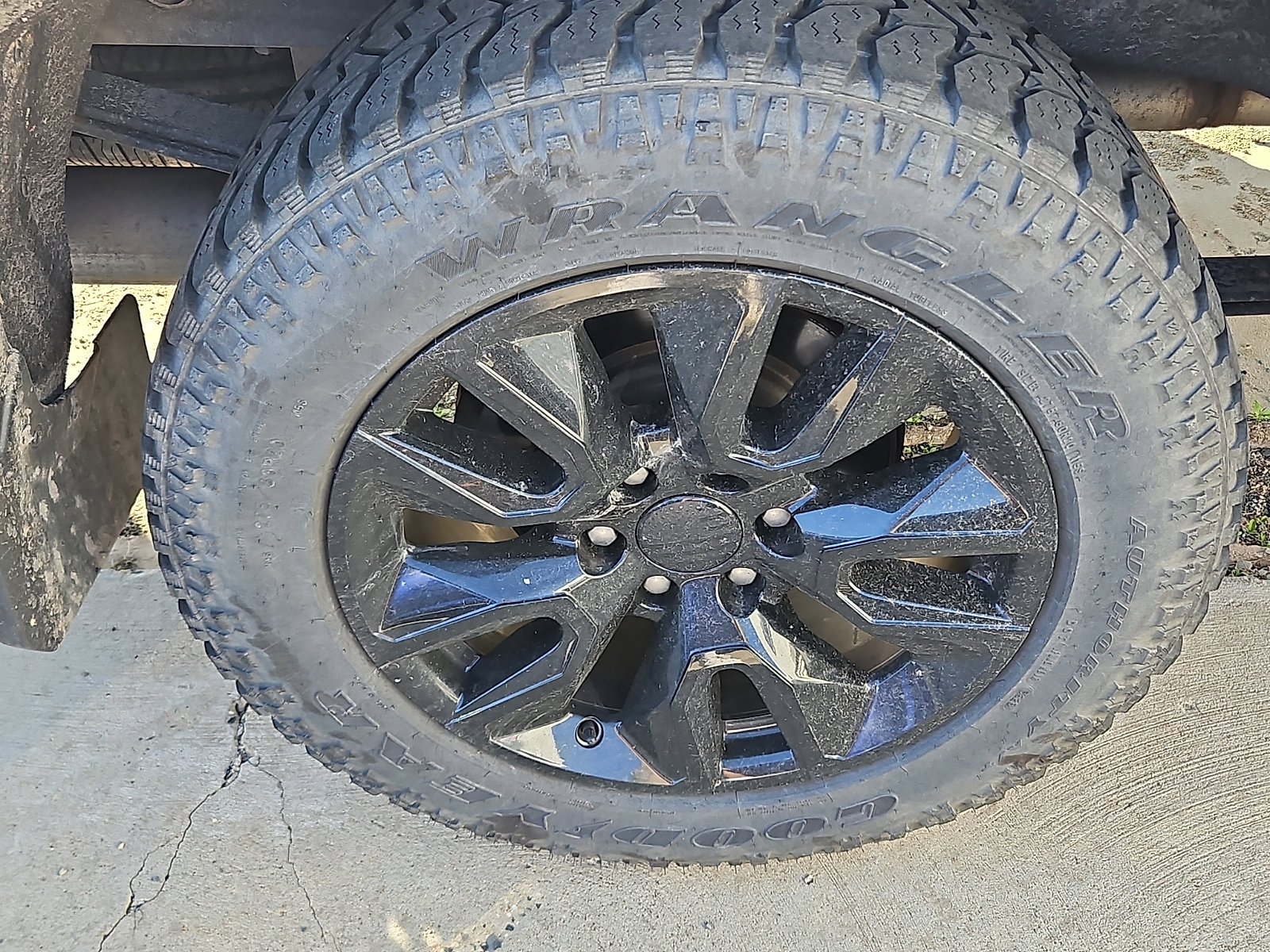 Used 2021 Chevrolet Silverado 1500 RST w/ All Star Edition Plus AWD/4WD image 9