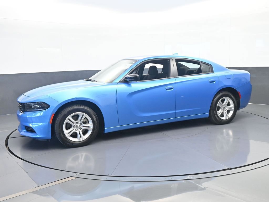 Used 2023 Dodge Charger SXT RWD image 2