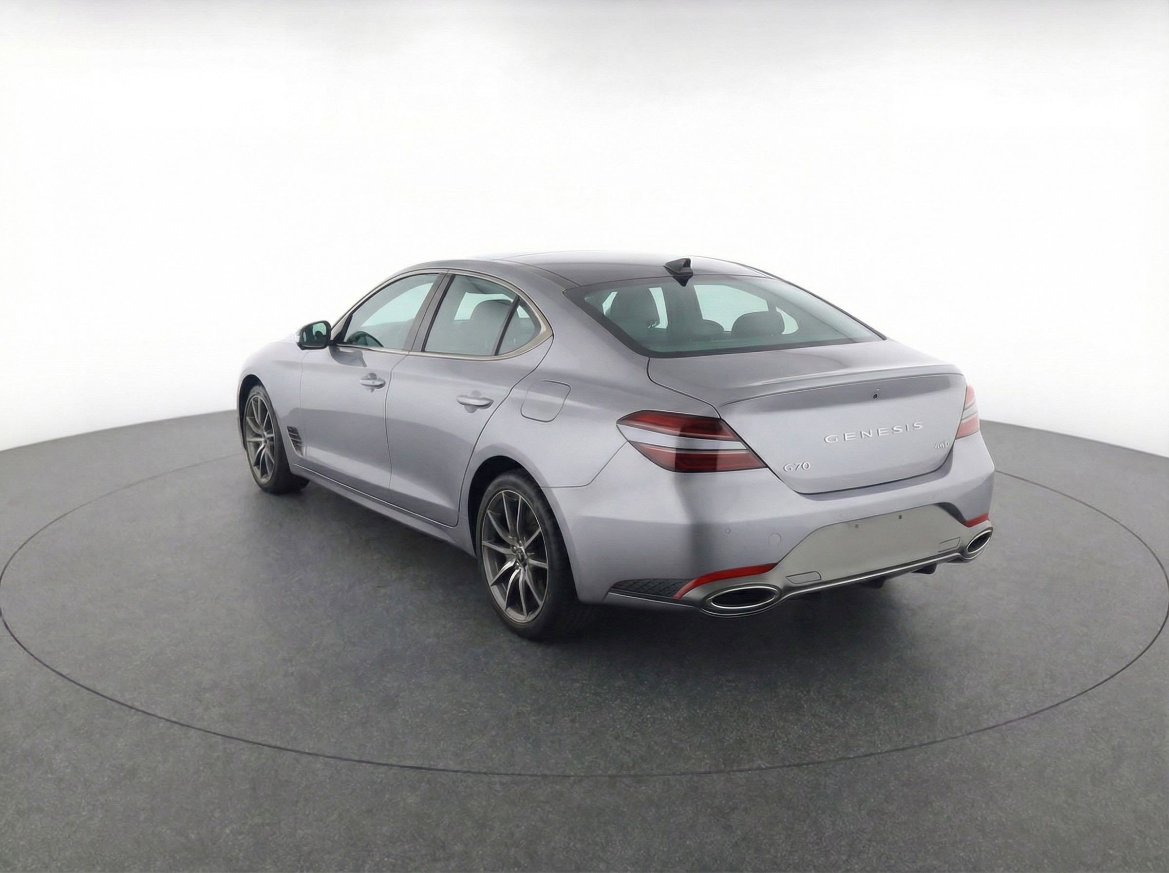 Used 2025 Genesis G70 2.5T image 6