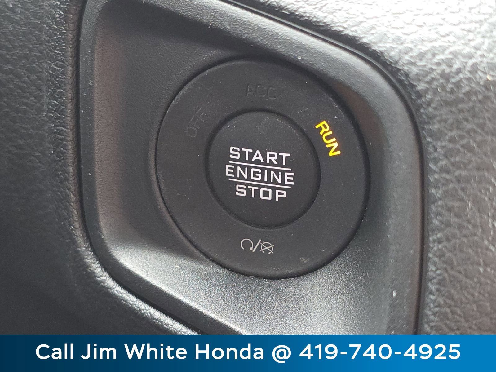 Used 2024 Jeep Wrangler Sport S image 32