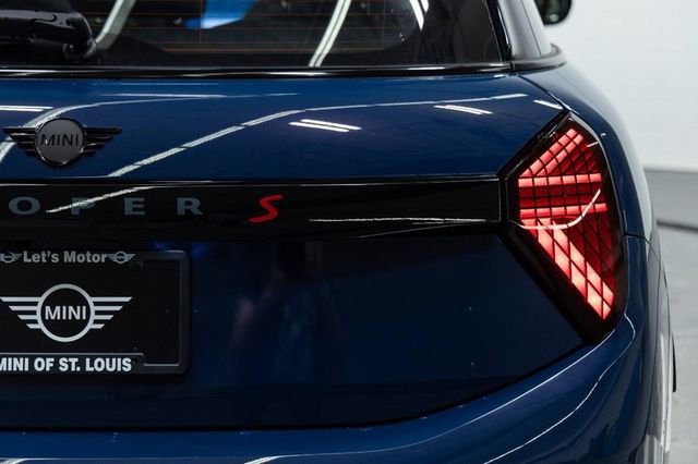 New 2026 MINI Cooper S image 8