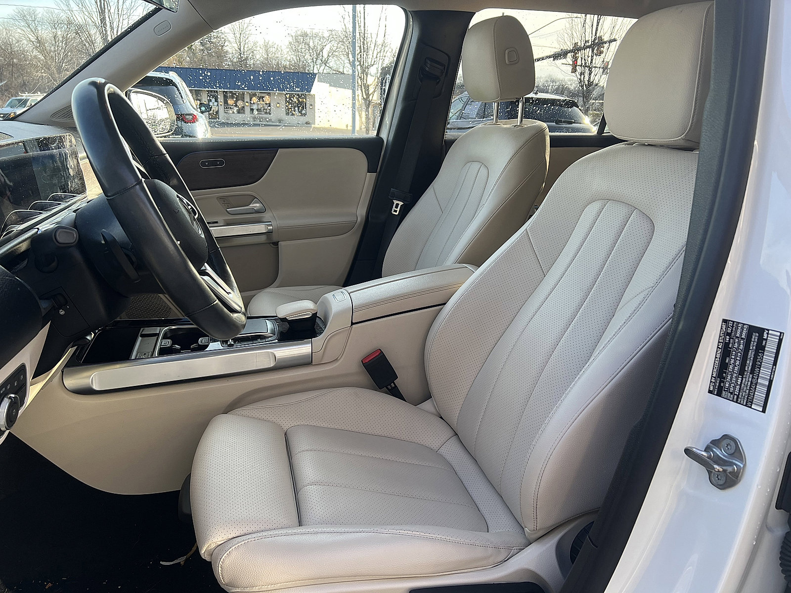 Certified 2022 Mercedes-Benz GLB 250 4MATIC image 11