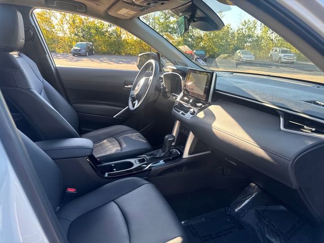 Certified 2025 Toyota Corolla Cross XLE image 17