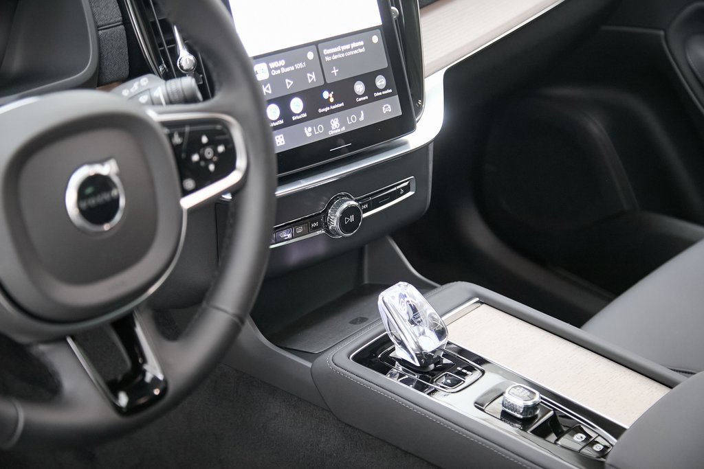 Used 2025 Volvo XC90 B6 Core w/ Protection Package image 15