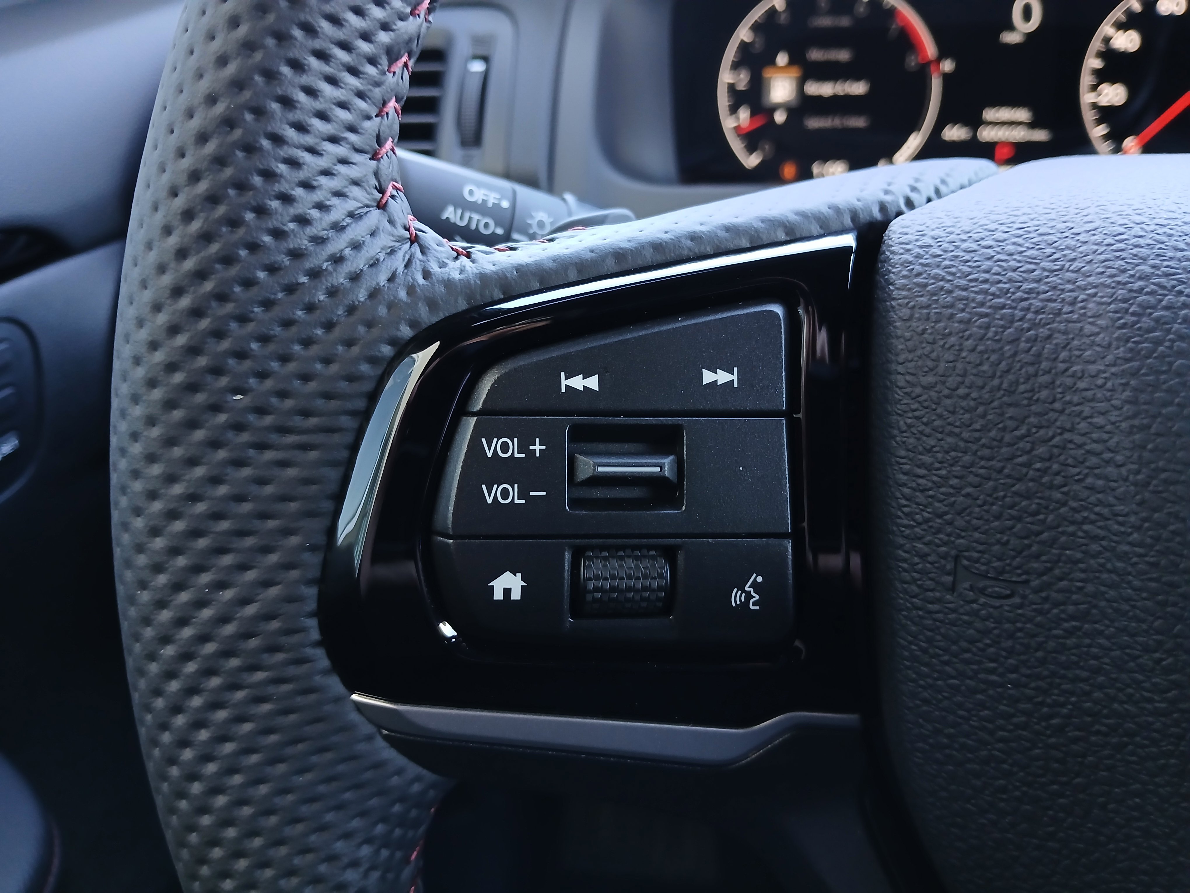 New 2026 Honda Ridgeline Black Edition image 14