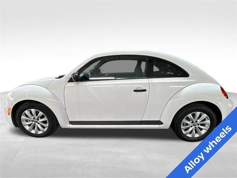 Used 2015 Volkswagen Beetle 1.8T image 8