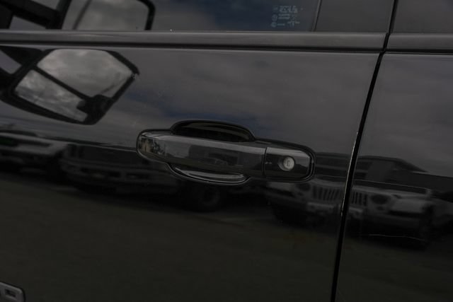 Used 2018 GMC Sierra 2500 Denali w/ Duramax Plus Package AWD/4WD image 15