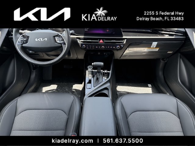 New 2026 Kia Niro EX FWD image 11