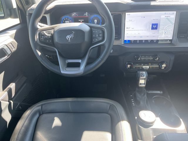 Used 2025 Ford Bronco Outer Banks AWD/4WD image 13