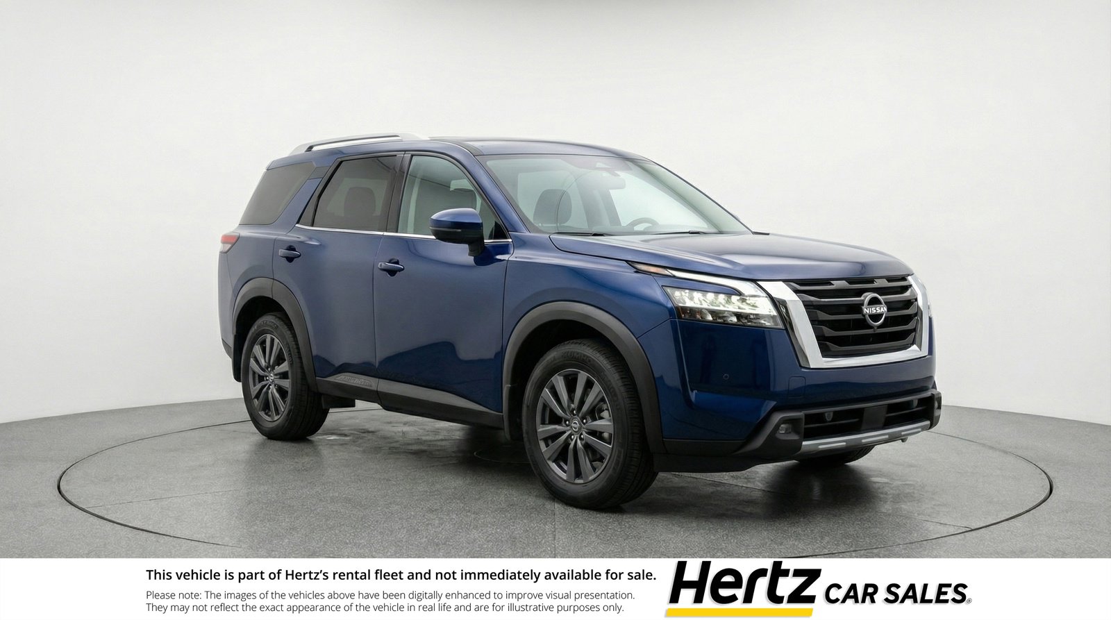 Used 2025 Nissan Pathfinder SV image 1