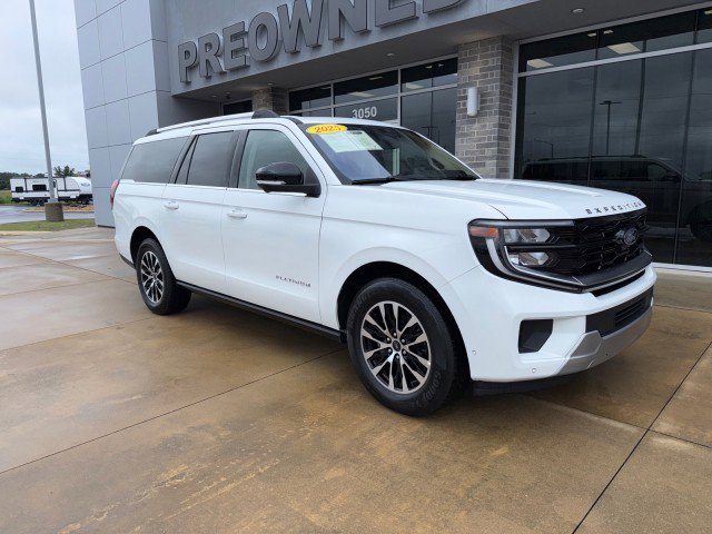 Used 2025 Ford Expedition Max Platinum AWD/4WD image 3