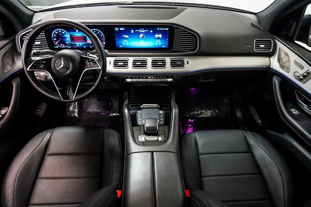 Used 2025 Mercedes-Benz GLS 450 4MATIC image 14