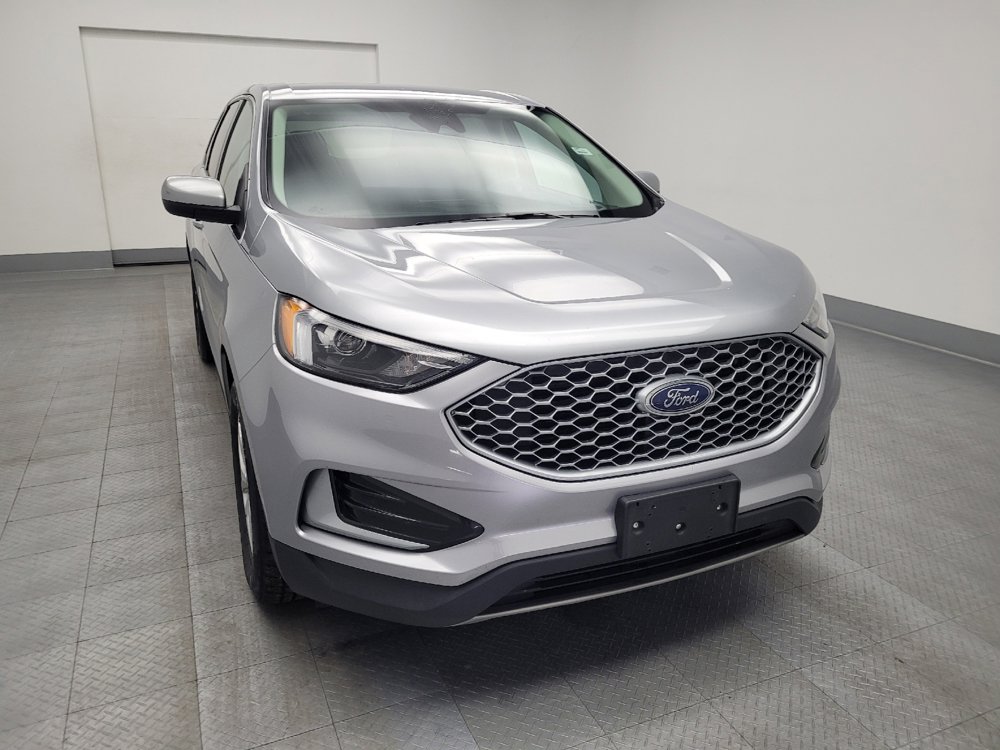 Used 2023 Ford Edge SEL image 14