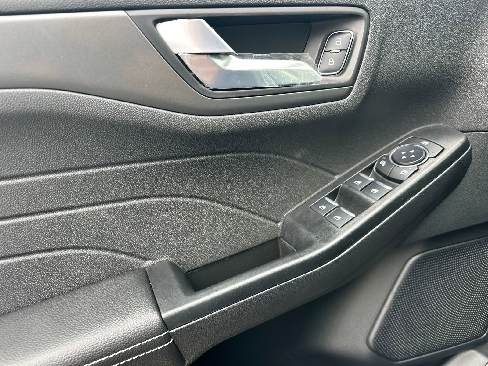 New 2026 Ford Escape SE image 33