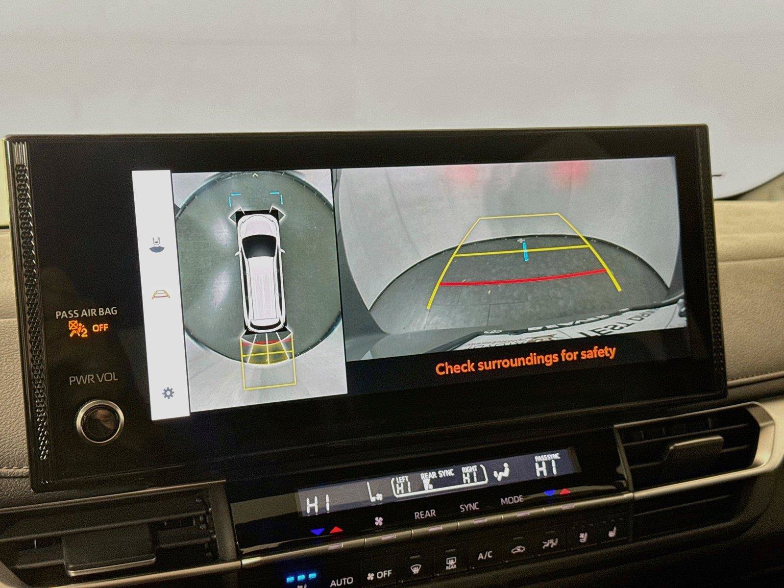 Certified 2025 Toyota Sienna Platinum FWD image 25