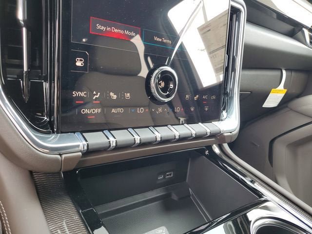 New 2026 GMC Yukon Elevation w/ Elevation Premium Package image 23