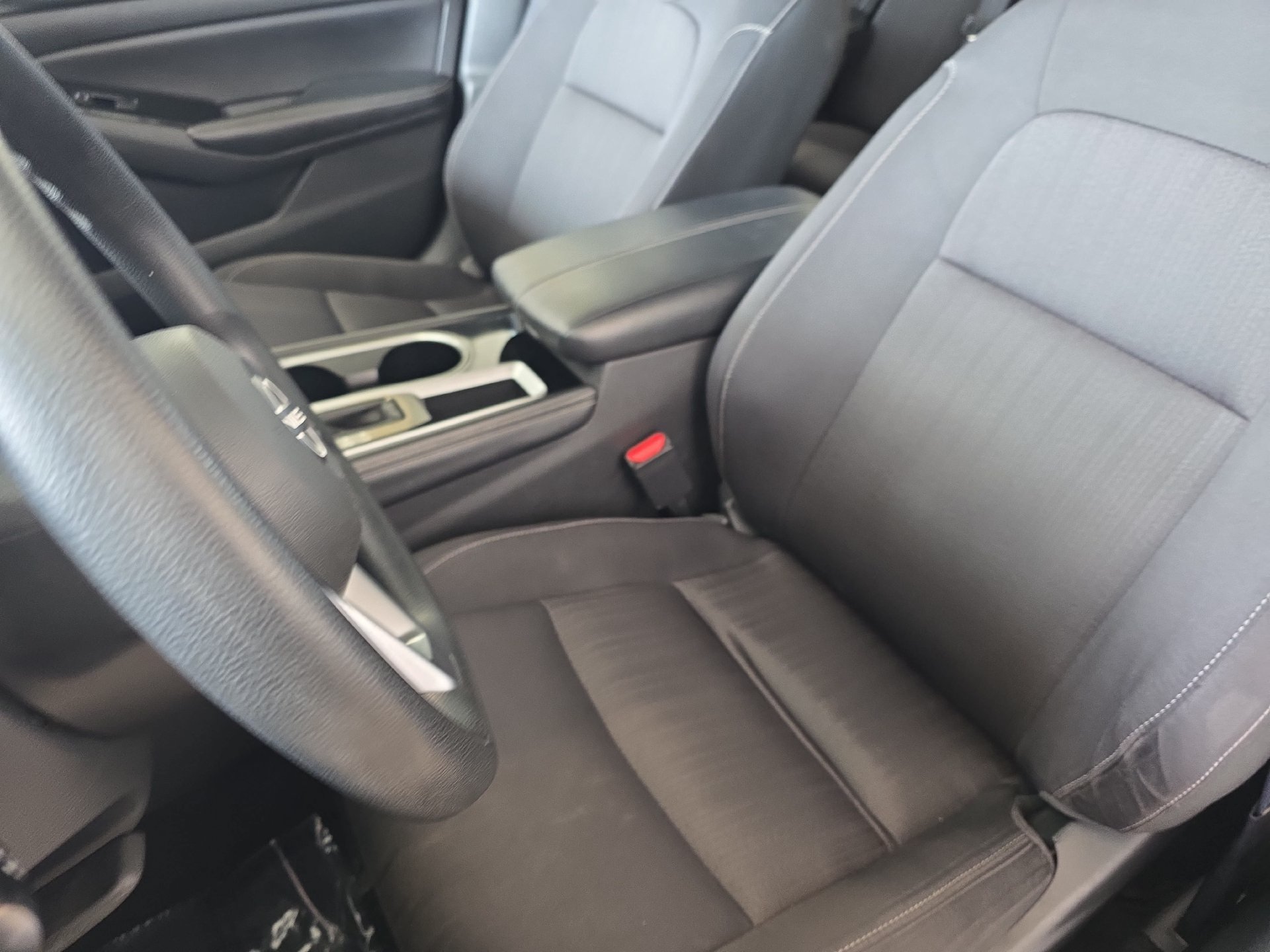Used 2023 Nissan Altima 2.5 SV FWD image 14