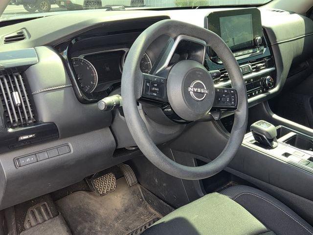 Used 2022 Nissan Pathfinder S FWD image 10