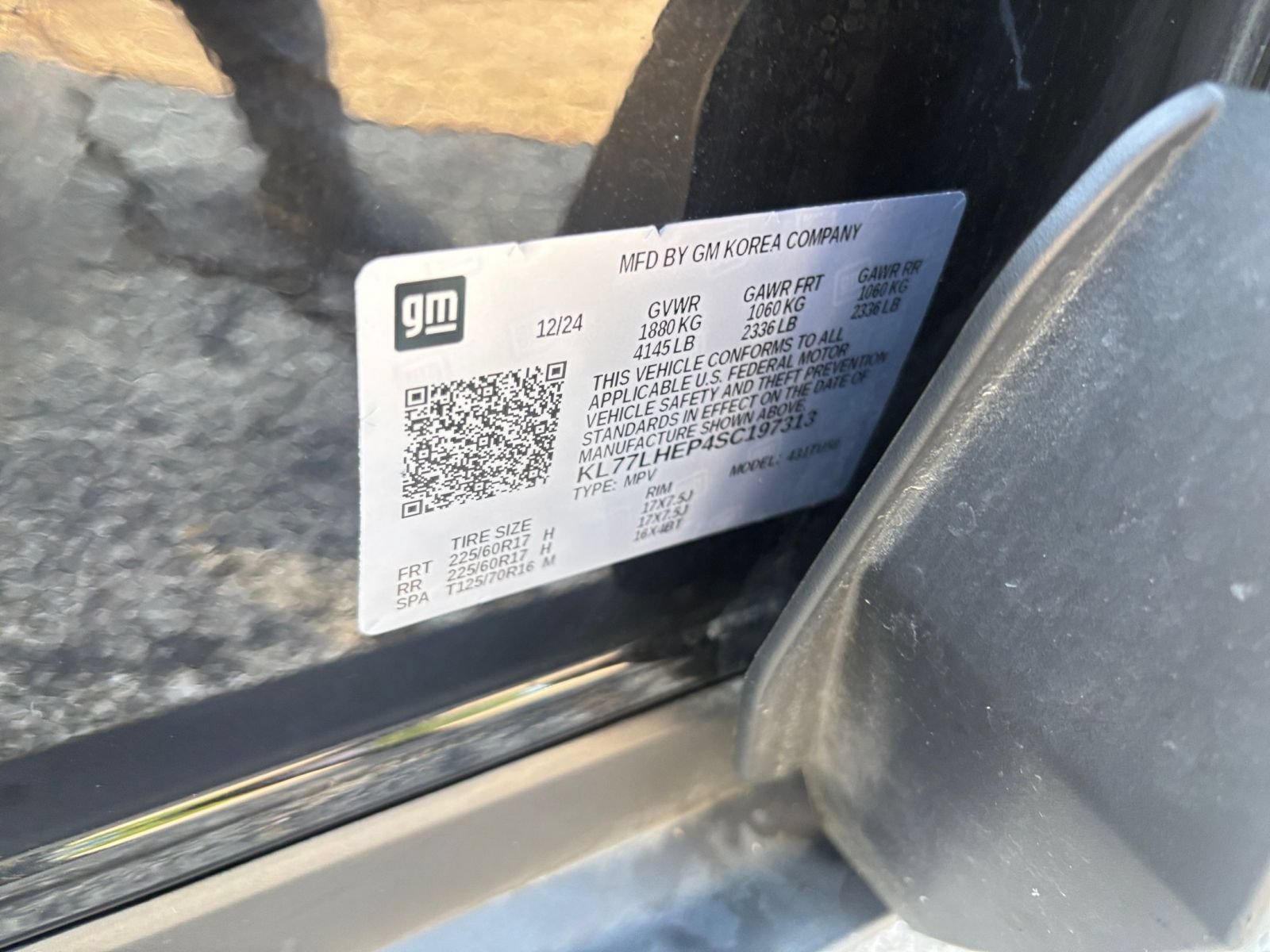 Used 2025 Chevrolet Trax LT FWD image 29