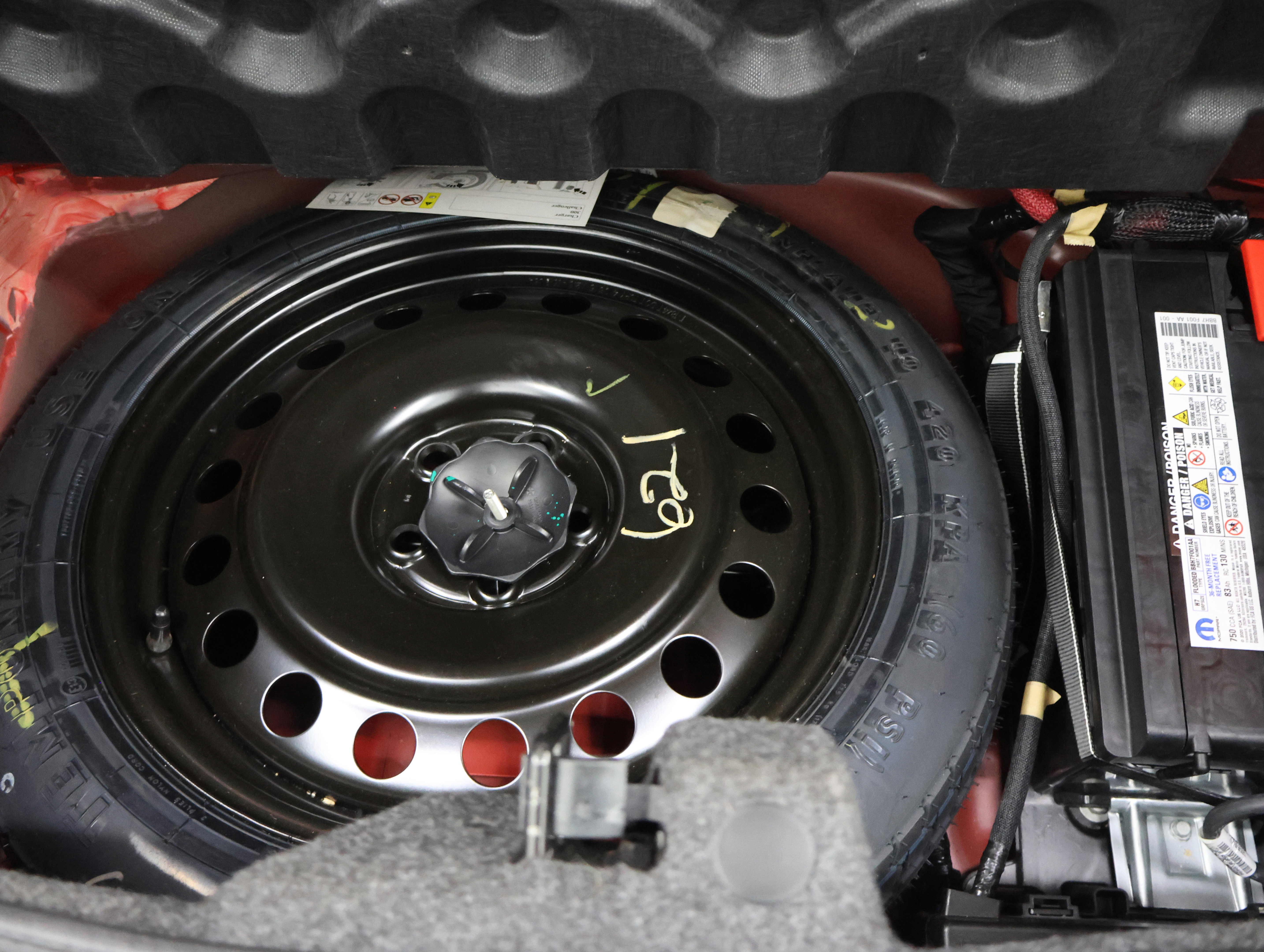 Used 2015 Dodge Challenger R/T w/ Quick Order Package 22B R/T image 27