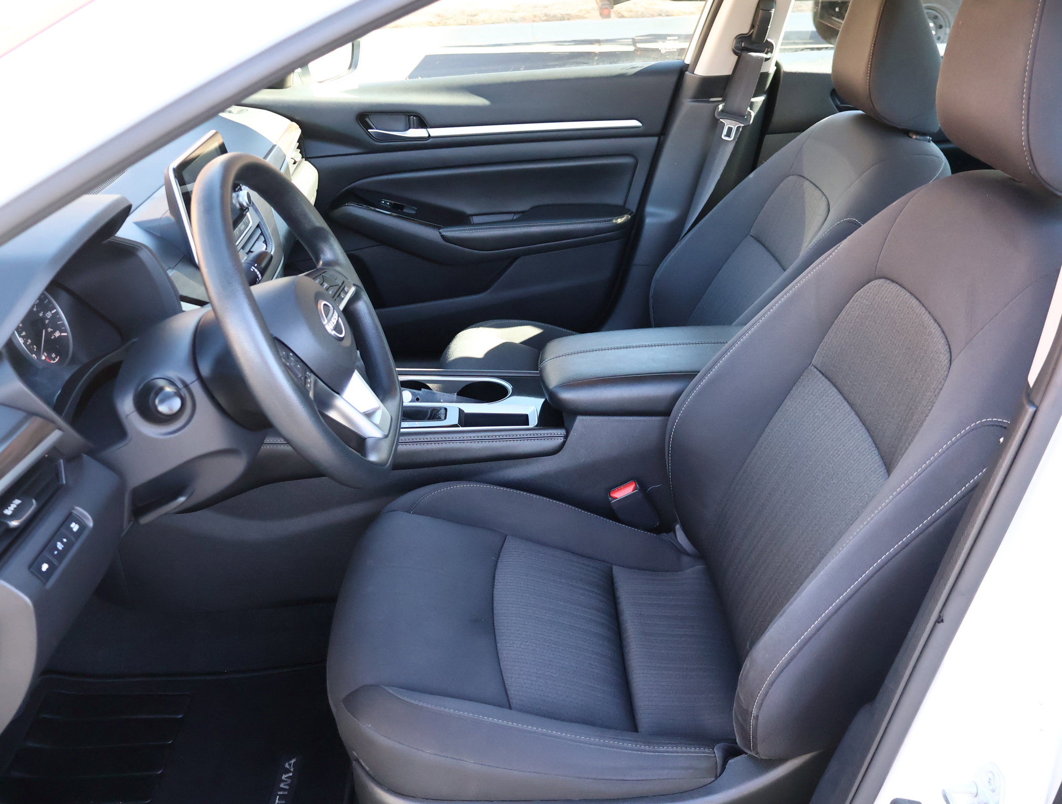 Used 2023 Nissan Altima 2.5 SV image 10