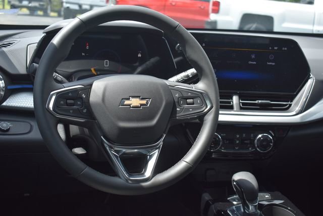 New 2026 Chevrolet Trax LT w/ LT Convenience Package FWD image 19