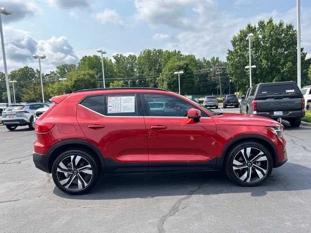 Used 2023 Volvo XC40 B4 Ultimate w/ Protection Package Premier FWD image 5
