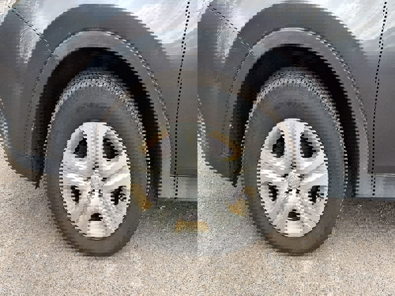 Used 2015 Toyota RAV4 LE image 20