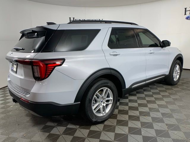 Used 2025 Ford Explorer Active w/ Active Comfort Package image 8